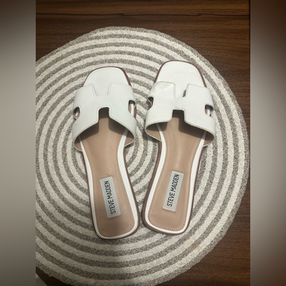 Womans steve madden sandal